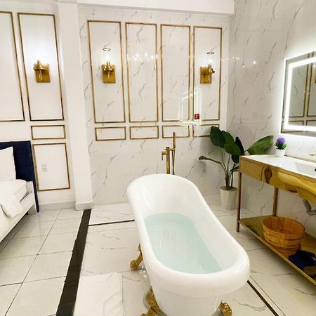 A In Hotel Glamour Ho Či Minovo Město Exteriér fotografie